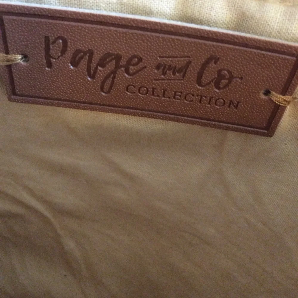 NWOT Page and Co Collection Turkish Rug Clutch